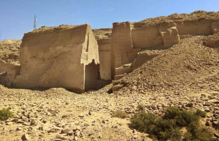 Intentan robar en Egipto una estatua de 10 toneladas del faraón Ramsés II