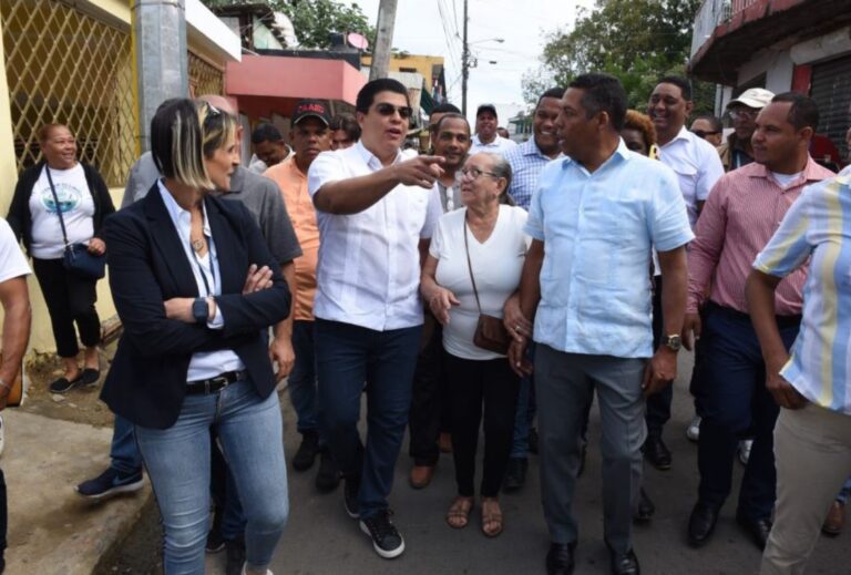 Director de la CAASD Fellito Suberví supervisó la culminación de obras reclamadas por décadas por moradores de Santo Domingo Norte
