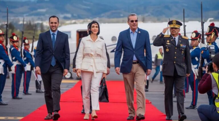 Presidente Abinader llega a Ecuador para VI Reunión de la ADD