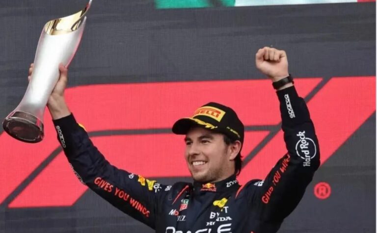 Checo Pérez triunfa en Gran Premio Azerbaiyán